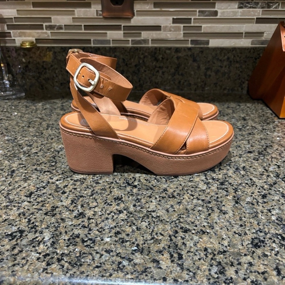 Fitflop Pilar Women's Tan Platform Sandal with Ankle Strap